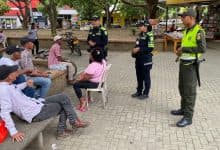 Policía lleva campaña contra drogas al Parque de Los Libros de Montería