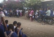 Padres cierran colegio de Montería para denunciar baños colapsados y riesgo de derrumbe