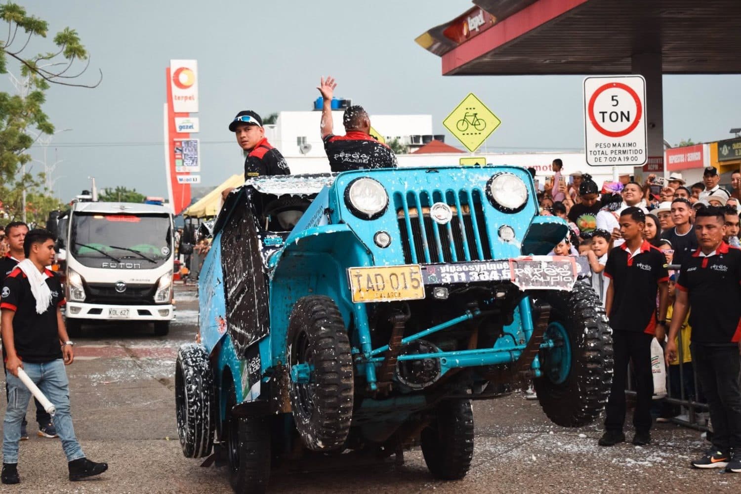 Los carros antiguos volvieron a robar miradas en la Feria de Ganadería de Montería
