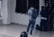 Asalto a mano armada en Montería: dos delincuentes roban oro y dinero en plena calle