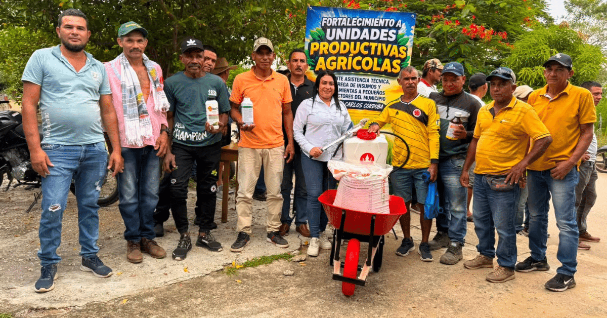 San Carlos apoya a 40 familias campesinas con herramientas e insumos para mejorar sus cosechas