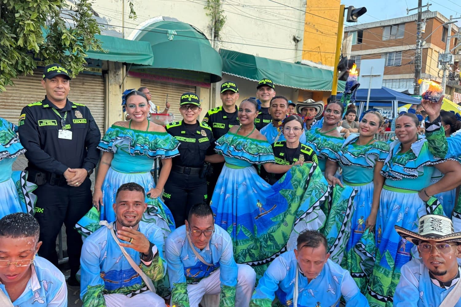 Montería celebra su folclor en grande: la Policía resguarda la Gran Parada de la Feria Ganadera