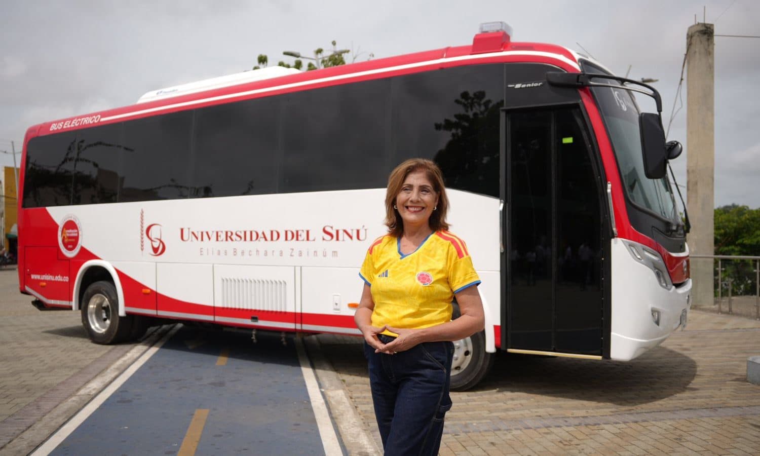 Unisinú estrena el primer bus eléctrico universitario del Caribe colombiano