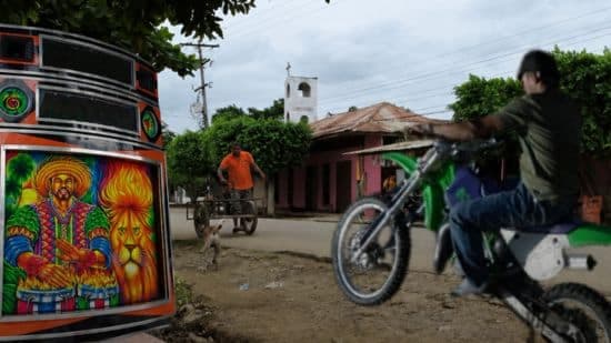 Cotorra clama por tranquilidad: el ruido nocturno de motos y música despierta la preocupación de vecinos