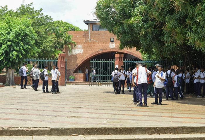 Maestros de Valledupar salen a paro por deuda de retroactivos salariales
