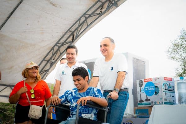 Alcaldía lleva legalización de barrios y obras de agua a Los Alpes y Timayuí