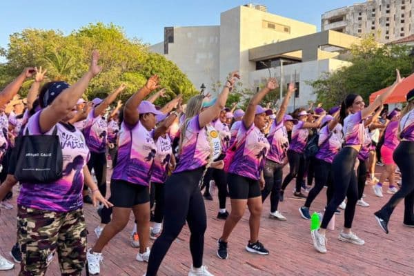 Santa Marta se tiñe de púrpura para rechazar la violencia contra las mujeres