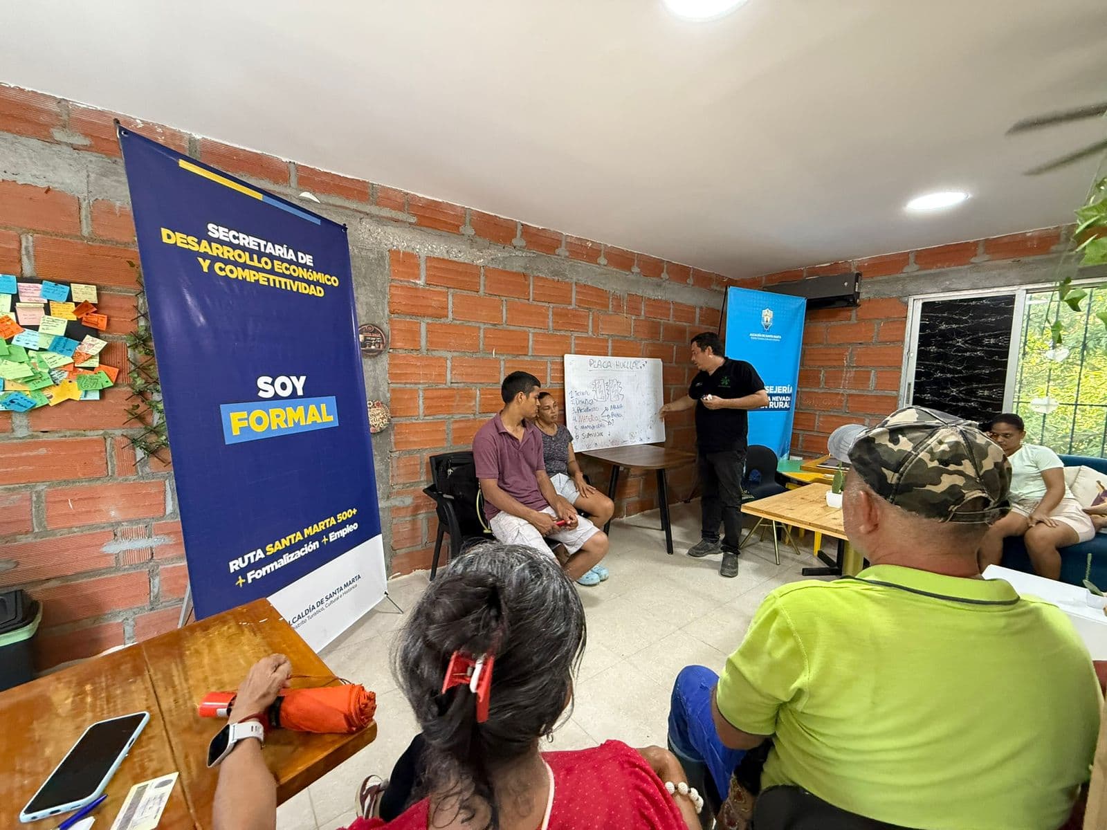 Santa Marta capacita campesinos para construir sus propias vías en la Sierra Nevada