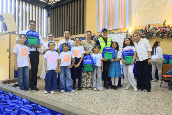 Puerto de Santa Marta lleva educación y útiles escolares a estudiantes de la Normal María Auxiliadora