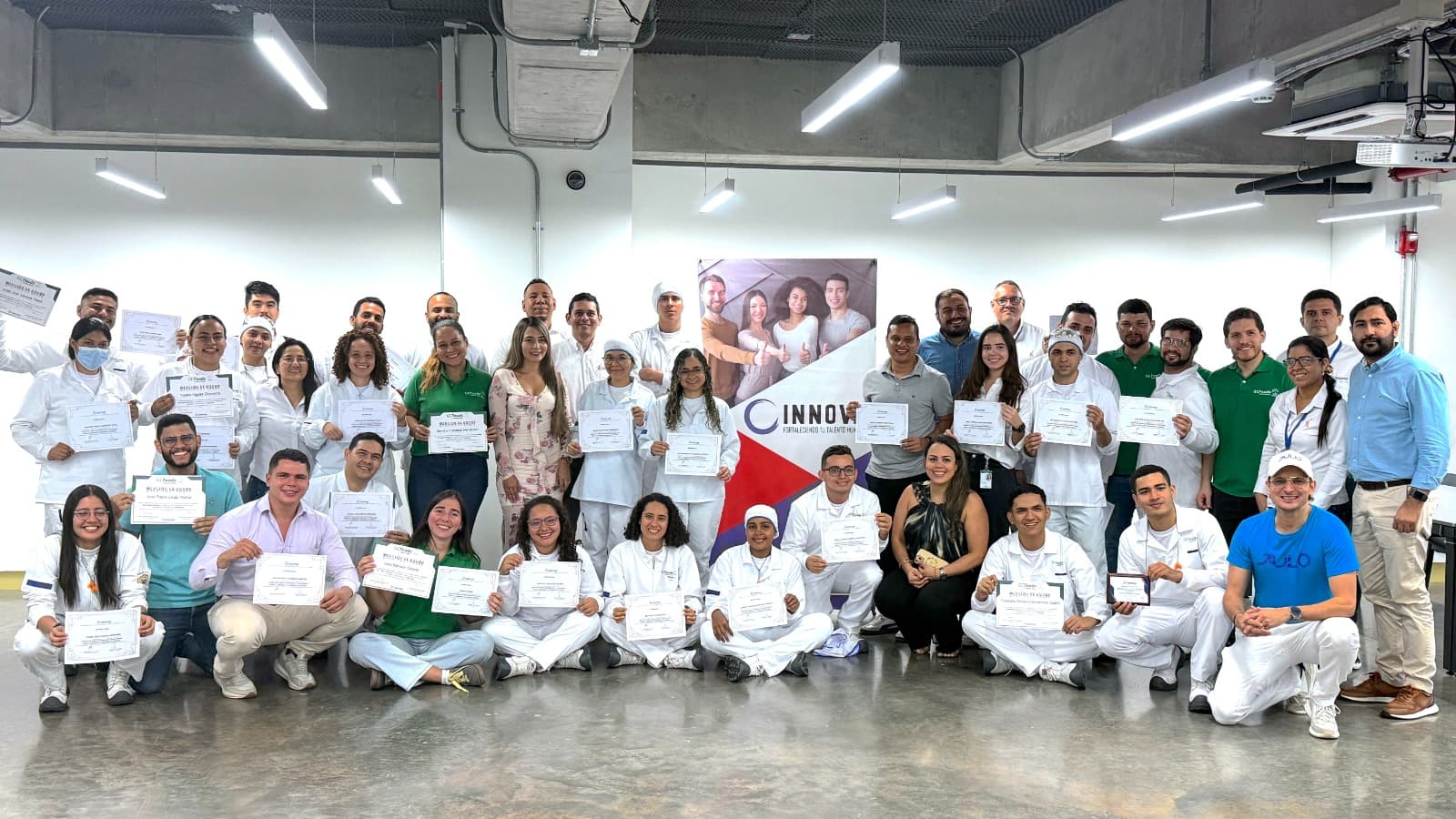 Más de 45 trabajadores de Nutresa aprenden Lengua de Señas para crear empresas más inclusivas