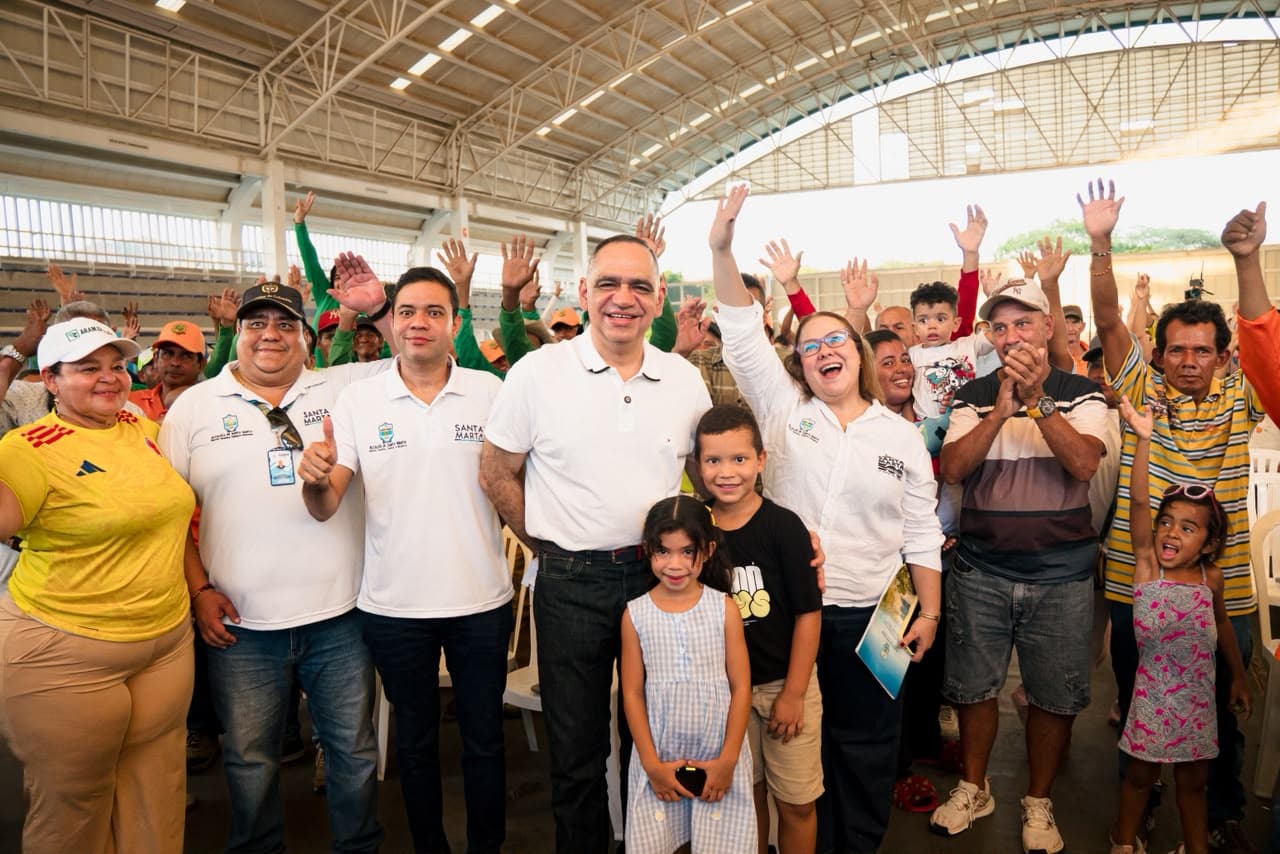 Santa Marta entrega triciclos y dotaciones a recicladores para mejorar sus condiciones laborales