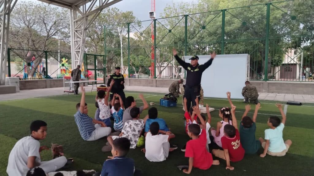 Policía y Ejército acercan seguridad a niños en el municipio de Distracción con jornadas lúdicas