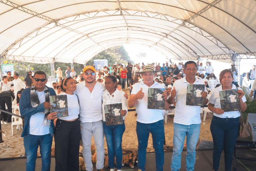 Atlántico entrega 2.135 hectáreas a 390 familias campesinas en reforma agraria
