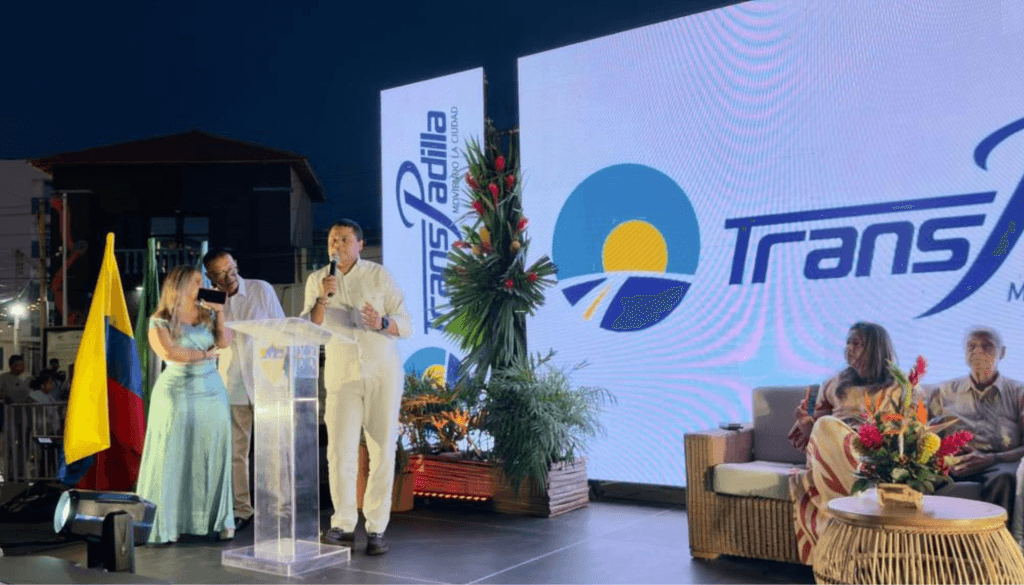 Riohacha estrena su primer sistema de transporte público con diez buses y dos rutas operativas