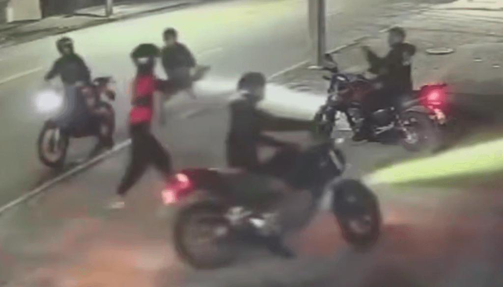 Hombre asesinado durante robo de moto en Río de Janeiro; crimen conmociona barrio oeste