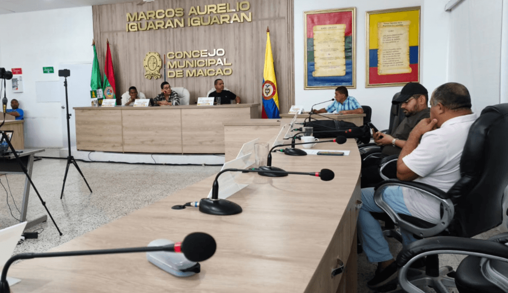 Concejo de Maicao reconoce labor del rector Carlos Arturo Robles Julio en la Universidad de La Guajira
