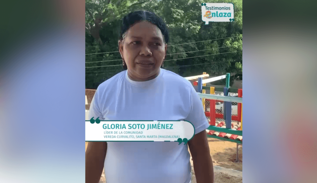 Curvalito recupera su parque escolar con ayuda de empresa Enlaza y la comunidad
