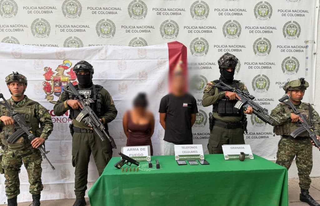 Capturados dos presuntos delincuentes con arma y granada en Riohacha