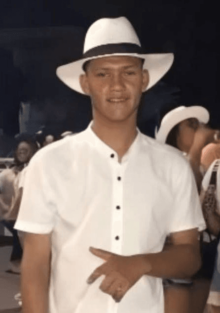 Adolescente muere al caer de moto al esquivar bache en Cartagena