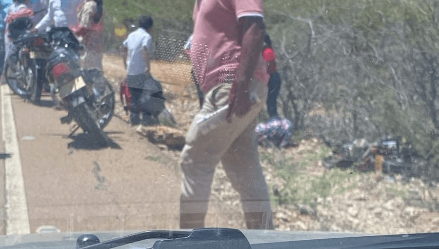 Mujer gravemente herida tras caer de motocicleta en vía Uribia-Cuatro Vías