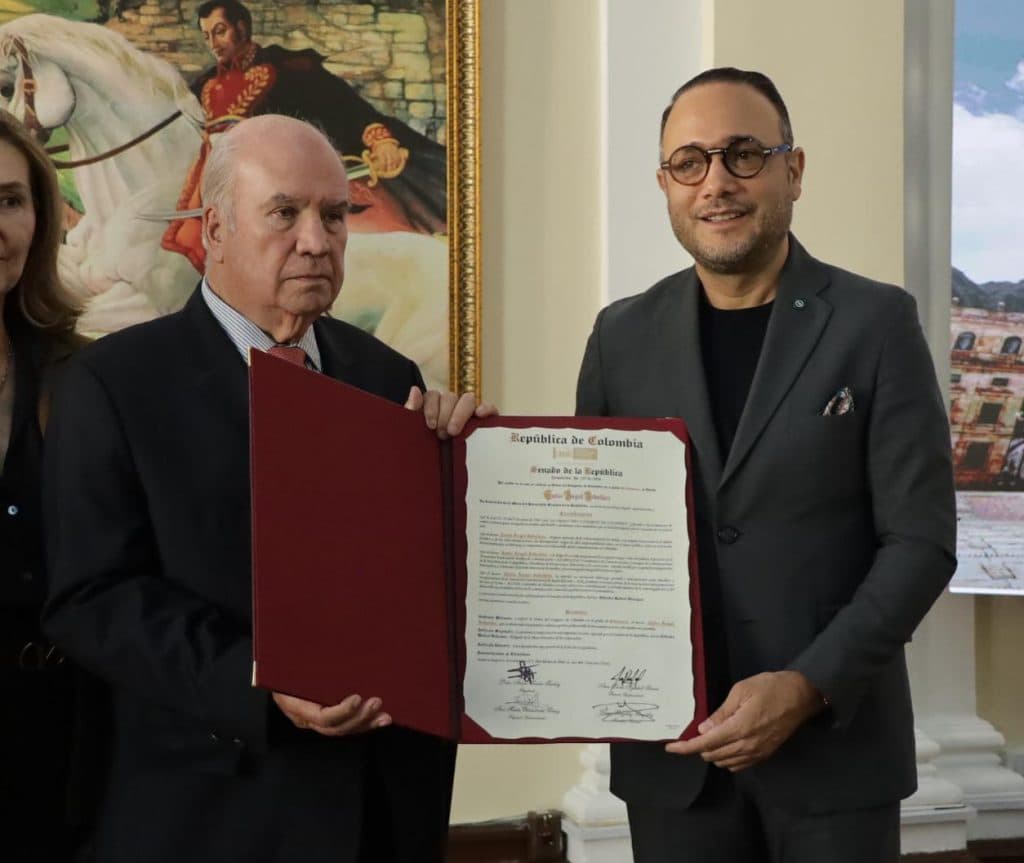 Congreso rinde homenaje a Tulio Ángel Arbeláez por su legado en comunicaciones