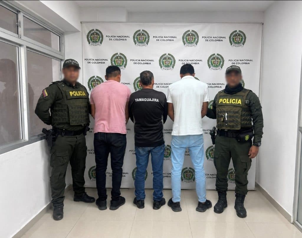 Capturan a tres personas transportando madera sin permiso en Riohacha