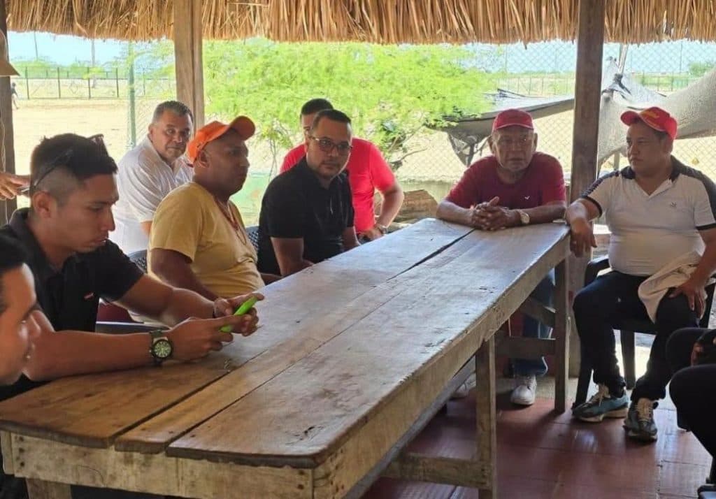 Transportadores desbloquean las vías de La Guajira tras lograr compromisos sobre obras viales