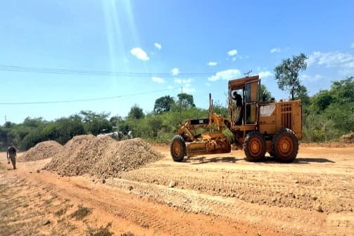 Ejército despliega ingenieros para reparar las carreteras de La Guajira