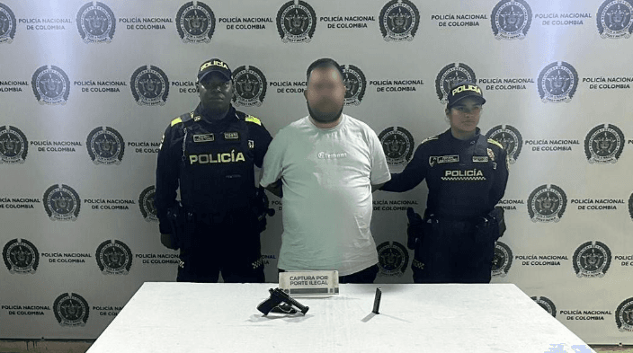 Capturan a "El Gordo" en Bello con arma ilegal escondida en la cintura
