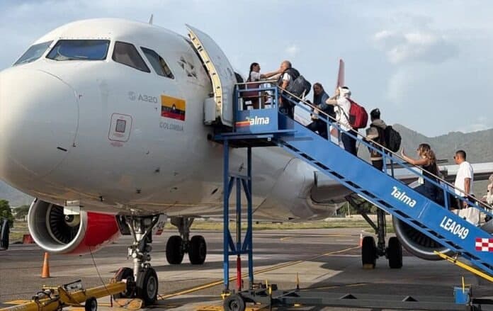 Falsa alarma de bomba causa caos en aeropuerto de Riohacha: evacuaron vuelo y desviaron avión