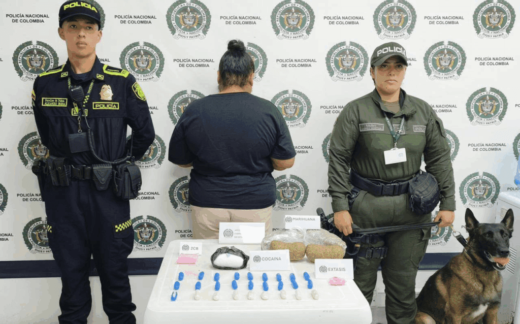 Capturan dos pasajeros con casi 3.5 kilos de droga en el aeropuerto de San Andrés