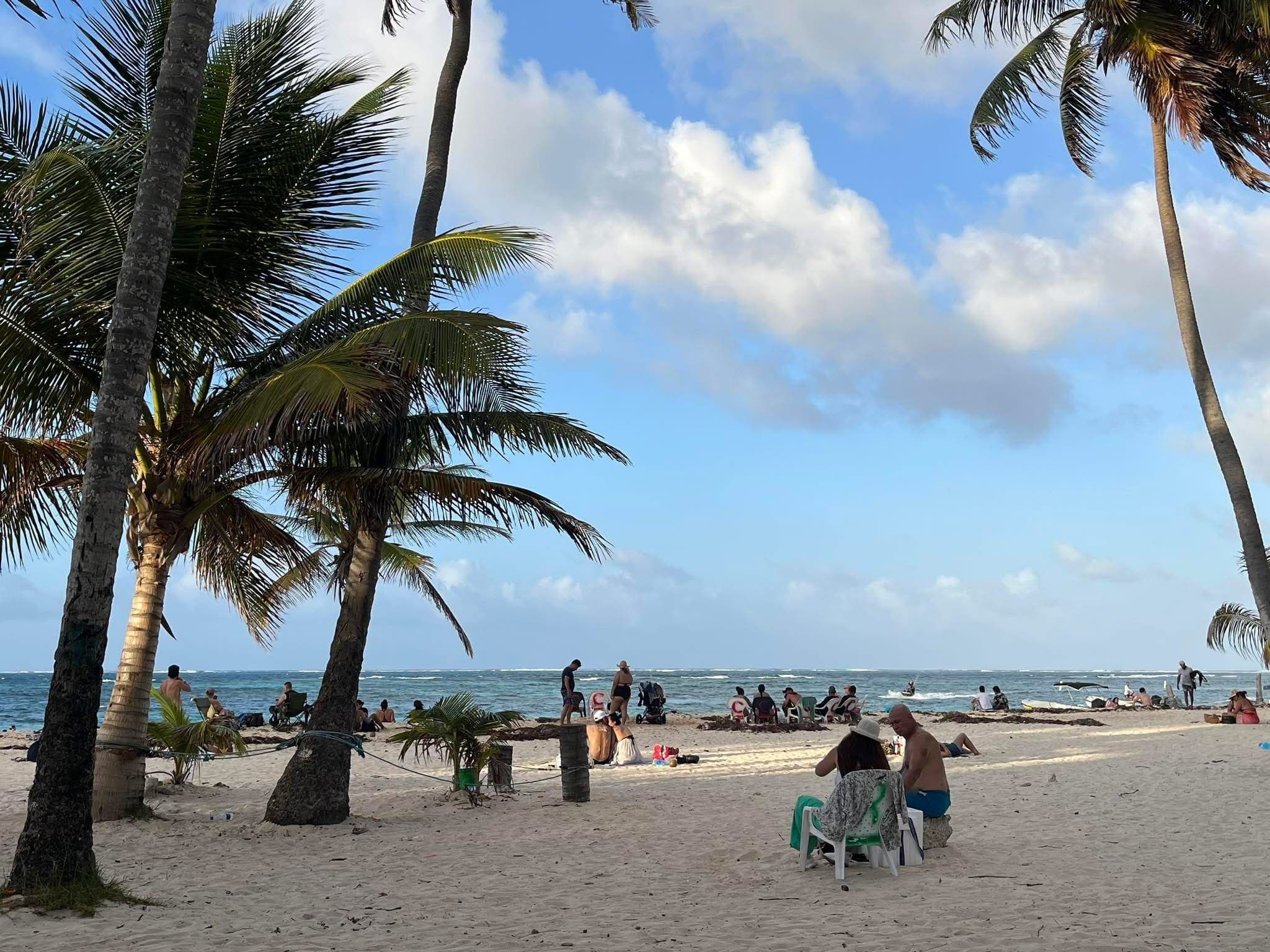 San Andrés enfrenta jornada con vientos y oleaje significativo en el mar