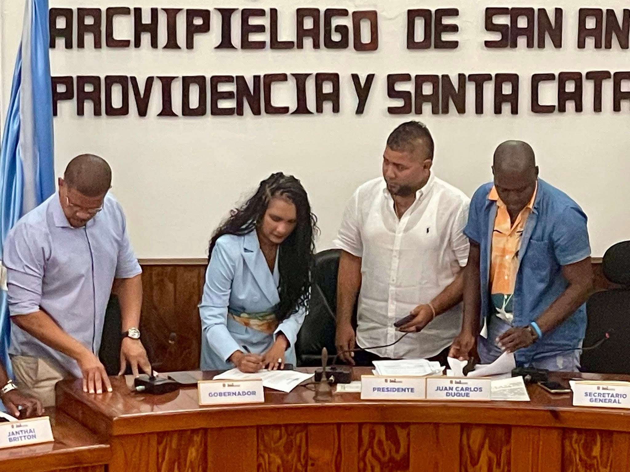 Vilma Jay López asume como gobernadora encargada del Archipiélago con promesa de transparencia
