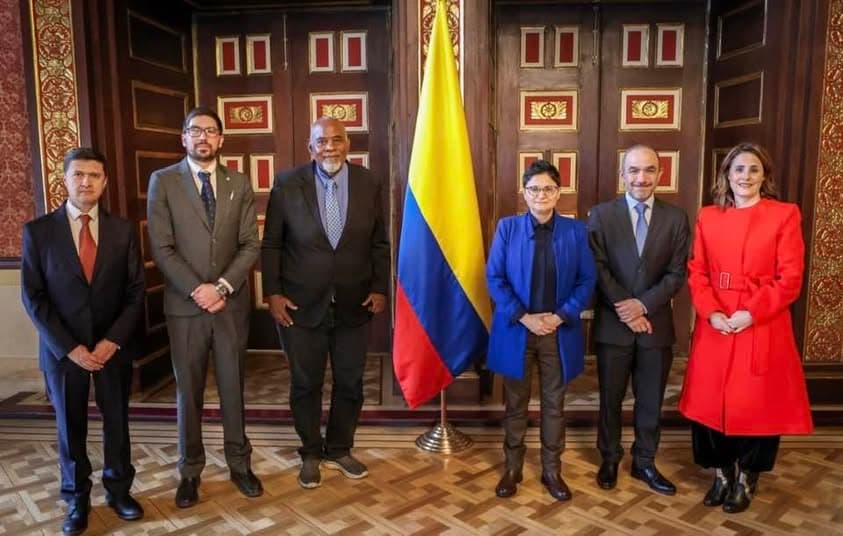 Jurista raizal Kent Francis James es presentado ante la Corte Permanente de Arbitraje